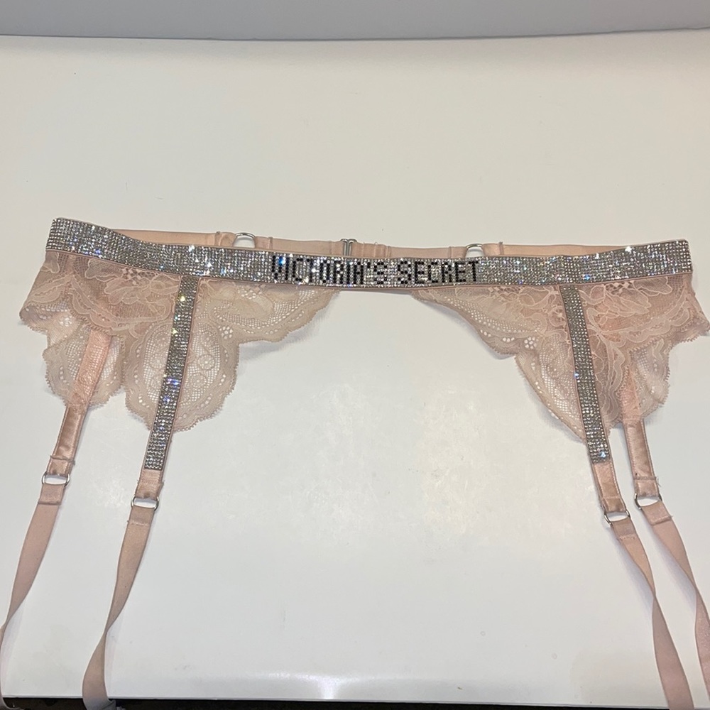 Victoria’s Secret Very Sexy Bling Garter